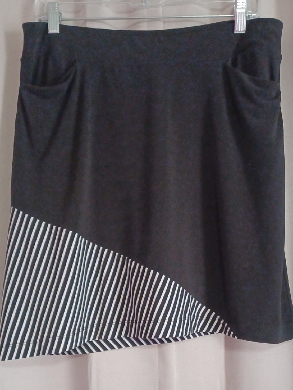 Chico's Black White Mini Skirt Pockets Shorts Lining Stretchy Stripes